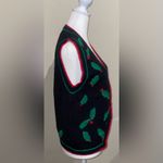 Bechamel Women’s Size SP Holly Berry Black/Green Christmas Sweater Vest Vintage Black Photo 7