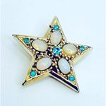 Star Brooch Mid Photo 2