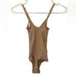 SKIMS NWT  Shapewear Seamless Sculpt Thong Bodysuit Clay Small Photo 3