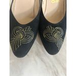 Salvatore Ferragamo Vintage 90s Ferragamo Black Suede Embroidered Gold Knot Round Toe Pump 8.5AA Photo 8