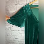 Modcloth Green Crushed Velvet Vneck Short sleeve Swing Dress Womens size small Photo 3