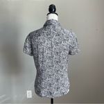 Ann Taylor  |  Black & White Printed Button Down Short Sleeve Blouse Sz 0 Photo 3