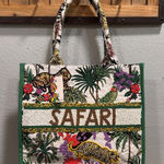 VIRAL America & Beyond Safari Beaded Tote Bag‎ Photo 0
