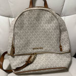 Michael Kors backpack Photo 0