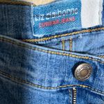 Liz Claiborne  Blue Capri y2k Jeans Classic Style size 6 Photo 3