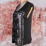 Rock & Republic  black tee/ skulls & roses Photo 2