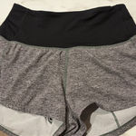 Lululemon High-Rise  Grey Speed Up 2.5" Shorts size 0  Photo 0