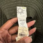 Aerie Offline by Bucket Hat Photo 3