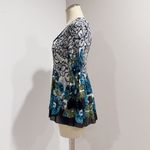 Dress Barn  Women's Multicolor Floral Accordion Pleats Top Size PXL Photo 3