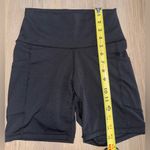 Colorfulkoala  Black Biker Shorts with Side Pockets - Size Small Photo 4