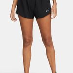 Nike Women’s Shorts Photo 0