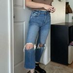 Abercrombie & Fitch  Ankle Straight Ultra High Rise Jeans Sz 28‎ Short Distressed Photo 4