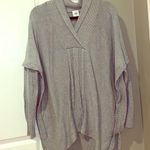 CAbi Charlotte Poncho Photo 0