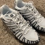 Nike  Shox Women’s Photo 4