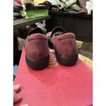 Munro  Clay Slip On Sneaker Size 6 M Burgundy Leather Cushioned Shoes Loafer‎ Photo 5