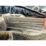 Abercrombie & Fitch Curve Love The Mom Short High Rise Light Distressed 29 / 8 Photo 2