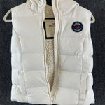 Hollister by A&F Women’s Puffer Vest Sherpa Fur Lined Pearl Size M Photo 0