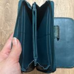 Mundi | Genuine Leather Embossed Leaf Wallet Photo 4
