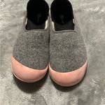 Mahabis Women’s Classic Slippers W/ Indoor Outdoor Removable Sole Gray Size 9.5 Photo 1