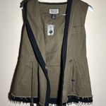 BKE  Hooded Vest Women Sleeveless Photo 0