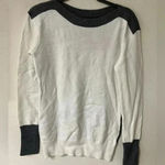 Patty Boutik women's sweater size XL Photo 0