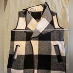 West Loop  Buffalo Plaid Vest, Women's Sleeveless Black and White Vest, One Size Photo 6