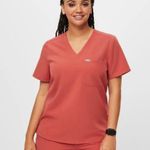 FIGS  Technical Collection Caterina One Pocket Scrub Top in Mauve Size S NWT! Photo 0