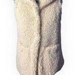 Thread and Supply cream faux fur vest Photo 3