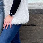 Windsor Feeling Frisky Fur Vest White Photo 2