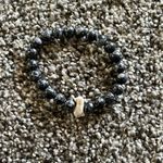 Black with white penguin charm beaded bracelet Photo 1