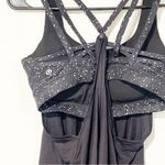 Lululemon  Size 8 Nouveau Limits Tank Butterfly Texture Mink Berry Black Photo 4