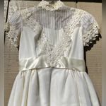 Vintage 1940s Ivory Organza Wedding Dress Appliqué Lace Antique Wedding Photo 4