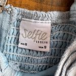 Selfie Leslie  NWOT blue blouse with bows size small top Photo 3