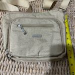 Baggallini Organizer Bag Crossbody Messenger Multi Pockets Beige Designer EUC Photo 8