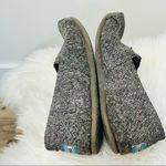 Toms Womens 7.5 Black White Tweed Classic Slip On Shoes Fur inserts Photo 5