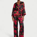 Victoria's Secret VICTORIA'S SECRETRed Rose Satin Bed Jacket Kimono Robe Size XS NWT Photo 1