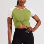 Buffbunny  Top Crop knotty  Photo 0