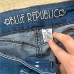 Blue Republic NWT shorts size 22 rise is 12 Curvy Skinny Highrise Photo 2