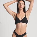 SKIMS  36C T-Shirt Demi Bra in Onyx Photo 0