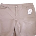 Jaclyn Smith Bermuda Shorts Women’s Plus 22W Simple Classic Photo 0