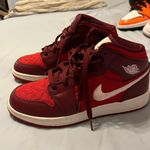Nike Jordan 1 Mid Photo 0