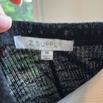 Z Supply  Black Ribbed Racerback Loose V-neck Fit Tank, Medium, Rounded hem, VGUC Photo 5