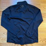 Vineyard Vines  black waffle weave quarter zip top size small Photo 4