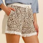 Umgee NTM: Linen Blend Cream & Leopard Print Shorts with Frayed Hemline Size L Photo 14