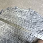 Lululemon Women's  Size‎ 10 Runderful Long Sleeve Space Dye Thumb Holes Athletic Photo 2