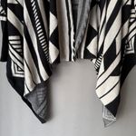 Banana Republic  sz S aztec cream‎ black southwest Shrug Photo 2