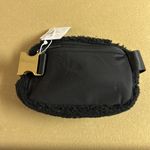 Lululemon  belt bag fleece Photo 3