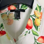 Forever 21  White Tropical Fruit Print Crop Top Sleeveless Button Tank Sz Large Photo 3
