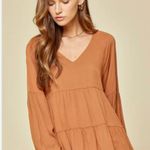 Andree by Unit Camel Women's Tan V-Neck Peplum Top size small Photo 9