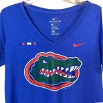 Nike The Florida Gators V-Neck  Graphic T-Shirt Size Medium Photo 1